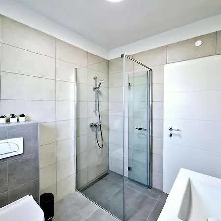 Laura & Nino Apartman *