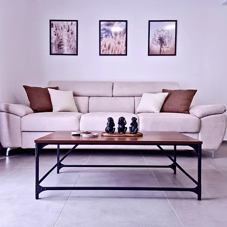 Laura & Nino Apartman